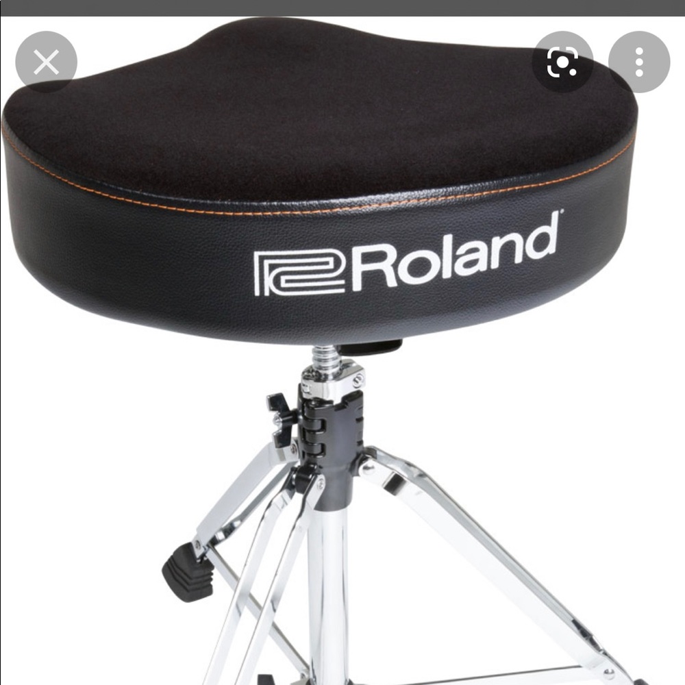 I am selling a drum throne, it has never been used and never opened.
